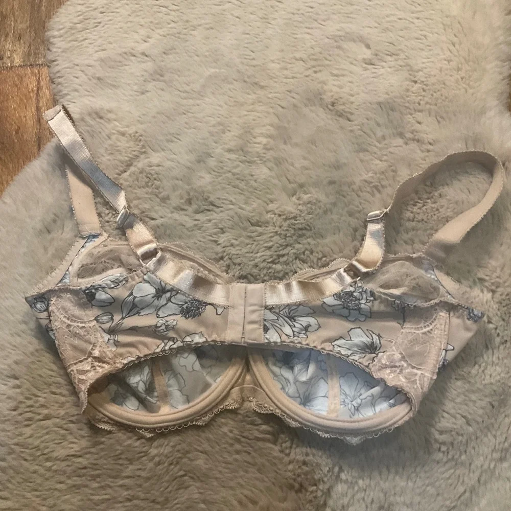 Fantasie Olivia Bra Size 30J Underwire Floral Cream Lace Side Support Womens‎
